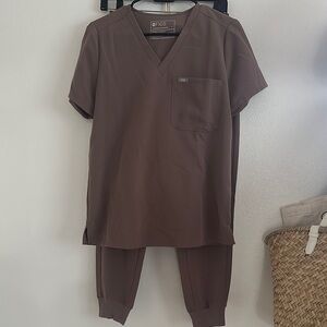 Figs Smokey Taupe Scrub Set